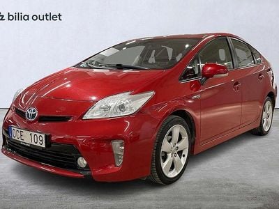 Begagnad Toyota Prius 136 HK (100 kW) 2013 Mörkröd Halvkombi
