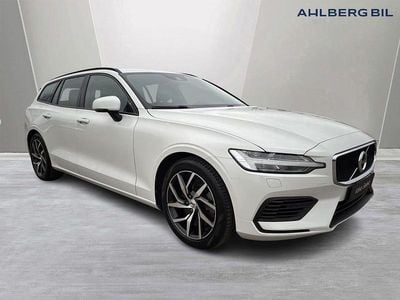 Vit Begagnad 2020 Volvo V60 Momentum Kombi | 339 500 kr (Marknadspris)