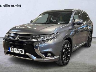 Grå Begagnad 2018 Mitsubishi Outlander P-HEV SUV | 159 900 kr