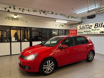 Röd Begagnad 2011 VW Golf VI Halvkombi | 59 900 kr (Marknadspris)