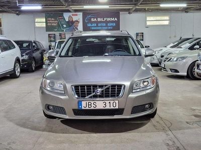 Ljusbrun Begagnad 2008 Volvo V70 Momentum Kombi | 64 900 kr (Marknadspris)