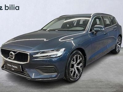 Begagnad Volvo V60 Core 200 HK (147 kW) 2023 Mörkblå Kombi