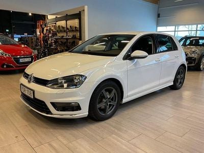 Vit Begagnad 2016 VW Golf VII R-line Halvkombi | 138 000 kr (Lite dyr)
