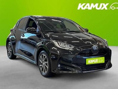 Begagnad Toyota Yaris Hybrid Style 116 HK (85 kW) 2023 Svart Halvkombi
