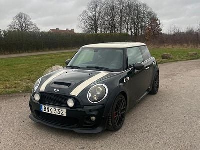 Begagnad Mini John Cooper Works 211 HK (155 kW) 2010 Halvkombi
