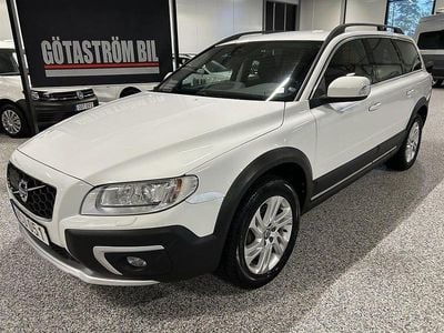 Vit Begagnad 2016 Volvo XC70 Momentum Kombi | 168 000 kr (Marknadspris)
