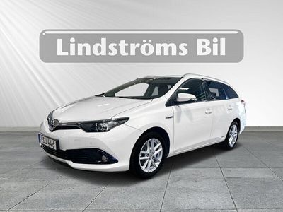 begagnad Toyota Auris Touring Sports Hybrid 1,8 TS INTENSE EDITION V-HJUL 2018, Halvkombi