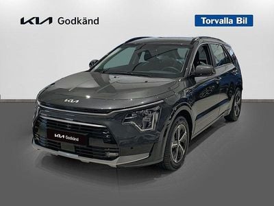 Grå Begagnad 2024 Kia Niro SUV | 339 900 kr (Marknadspris)