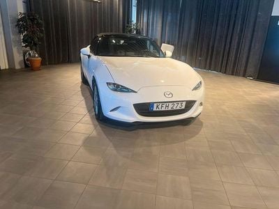 Vit Begagnad 2015 Mazda MX5 Cab | 199 000 kr