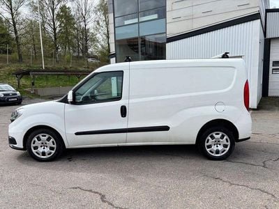 Begagnad Fiat Doblò 120 HK (88 kW) 2015 Vit Minibuss