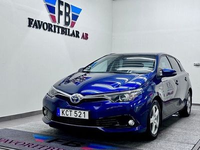 begagnad Toyota Auris Hybrid e-CVT Comfort 1 ÅRS 2016, Halvkombi