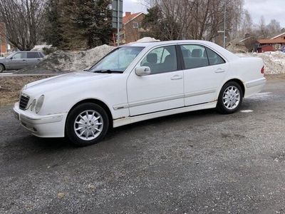 Mercedes E240