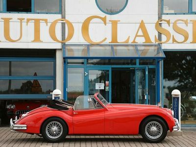 Begagnad Jaguar XK 214 HK (157 kW) 1954 Röd Cab