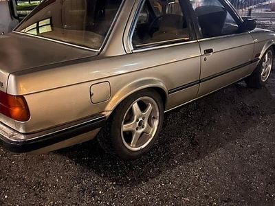 Begagnad 1984 BMW 318 Sedan | 77 000 kr
