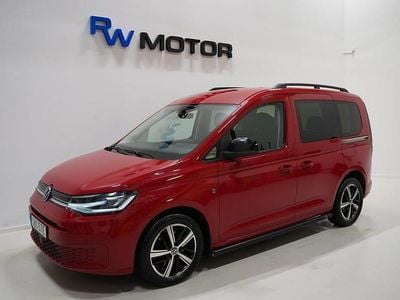 Röd Begagnad 2021 VW Caddy Life Minibuss | 274 900 kr (Dyr)