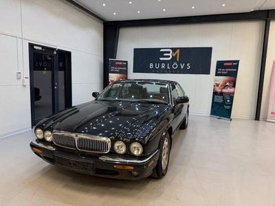 Begagnad Jaguar XJ 2000 Sedan