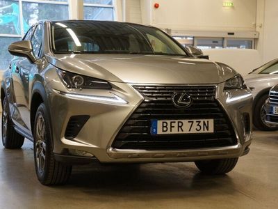 begagnad Lexus NX300h AWD Panorama Navi Kamera Drag 2020, SUV