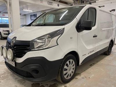 Vit Begagnad 2017 Renault Trafic Minibuss | 69 900 kr