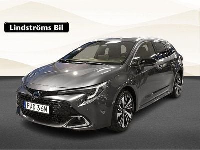 Mörkgrå Begagnad 2025 Toyota Corolla Style Kombi | 339 000 kr (Lite dyr)