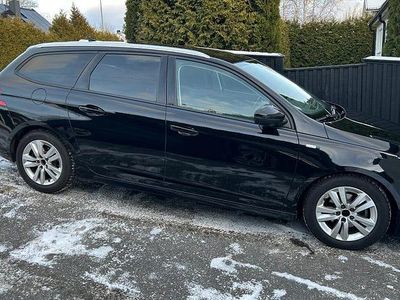 Begagnad Peugeot 308 SW 120 HK (88 kW) 2016 Kombi