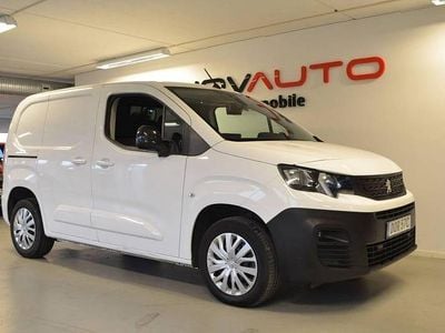 Vit Begagnad 2021 Peugeot Partner Minibuss | 239 000 kr (Dyr)