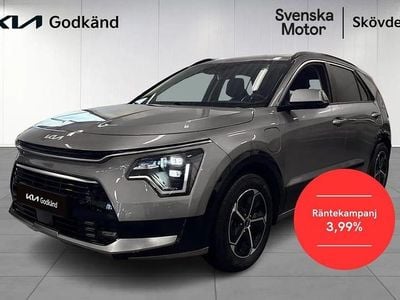 Grå Begagnad 2022 Kia Niro Advance SUV | 337 200 kr (Marknadspris)