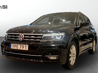 Deep black pearl Begagnad 2017 VW Tiguan R-line SUV | 259 900 kr (Lite dyr)