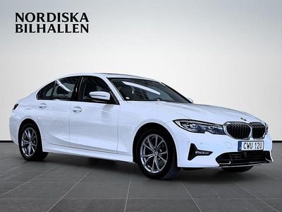 Vit Begagnad 2019 BMW 320 Sport Line Sedan | 279 795 kr (Marknadspris)