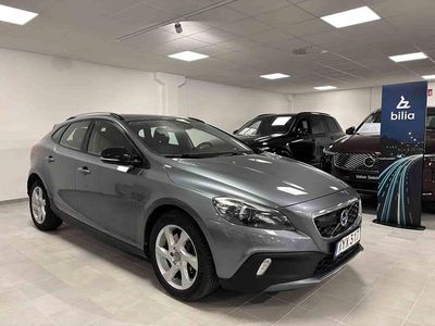 Grå Begagnad 2016 Volvo V40 Halvkombi | 144 500 kr