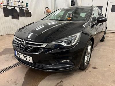 Svart Begagnad 2019 Opel Astra Dynamic Halvkombi | 139 500 kr (Marknadspris)