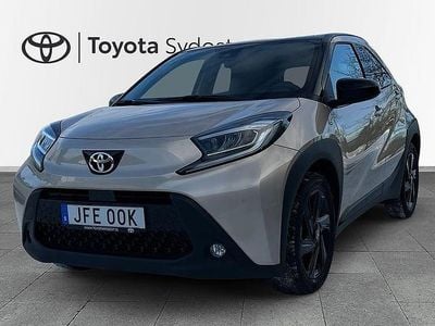 Begagnad Toyota Aygo X Pulse 72 HK (52 kW) 2024 Brun SUV