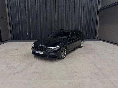 Svart Begagnad 2019 BMW 520 M Sport Kombi | 299 900 kr (Marknadspris)