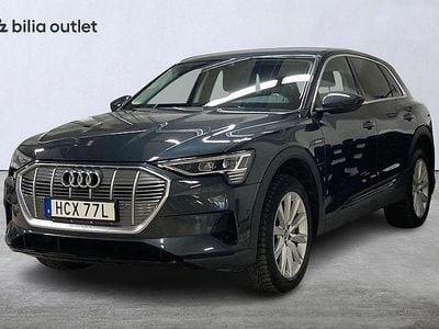 Grå Begagnad 2019 Audi e-tron SUV | 229 900 kr (Marknadspris)