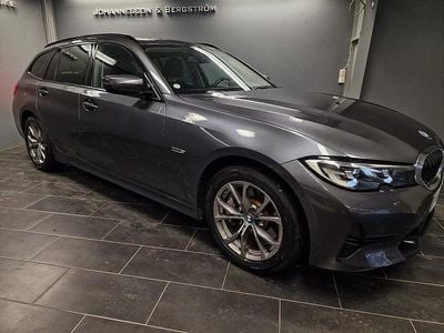Begagnad BMW 330e Sport Line 190 HK (139 kW) 2016 Silver Kombi