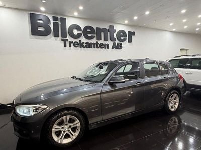Grå Begagnad 2015 BMW 116 Advantage Halvkombi | 99 900 kr (Marknadspris)