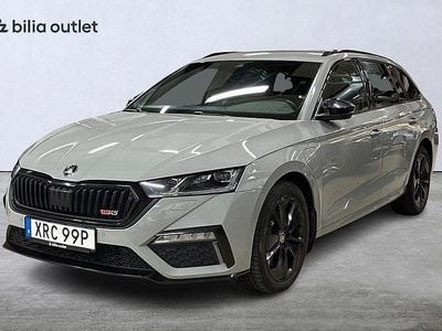 Grå Begagnad 2021 Skoda Octavia RS Kombi | 279 900 kr (Marknadspris)