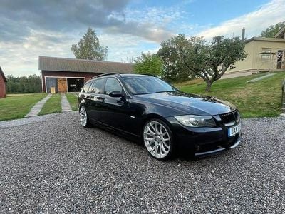 Begagnad BMW 330 231 HK (169 kW) 2007 Kombi