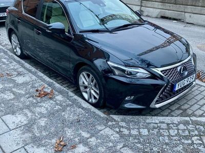 begagnad Lexus CT200h Executive/Luxury fullutrustad 1.8 Hybrid 138hk