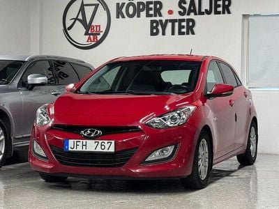 Begagnad Hyundai i30 110 HK (80 kW) 2013 Röd Halvkombi