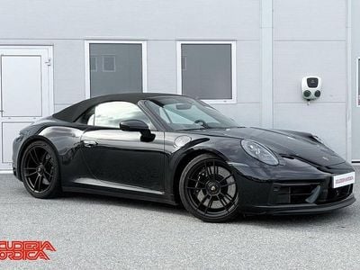 Porsche 911 Carrera 4 GTS