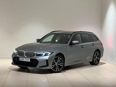 Grå Begagnad 2025 BMW 330 M Sport Kombi | 459 000 kr