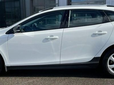 begagnad Volvo V40 CC D3 Momentum Euro 5