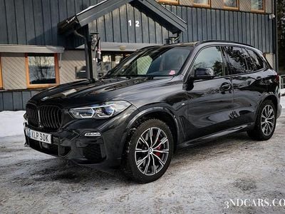 Svart Begagnad 2021 BMW X5 M Sport SUV | 869 900 kr