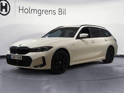 Begagnad BMW 330e Comfort Edition 184 HK (135 kW) 2024 Vit Kombi