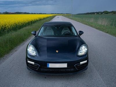 Porsche Panamera 4