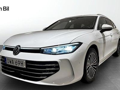 Vit Begagnad 2024 VW Passat Elegance Kombi | 444 900 kr