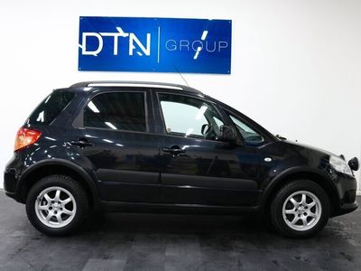 begagnad Suzuki SX4 1.6VVTi-/AWD/KAMKEDJA/Nyserv/VÄLVÅRDAD/Drag