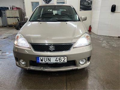 Suzuki Liana