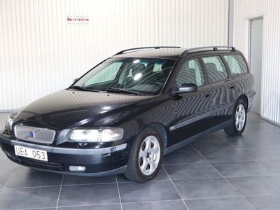 Begagnad Volvo V70 Business Edition 141 HK (103 kW) 2003 Svart Kombi