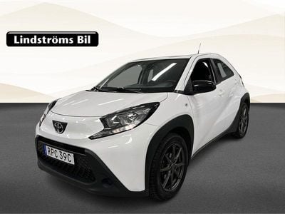 Begagnad Toyota Aygo X X-play 72 HK (52 kW) 2022 Vit SUV